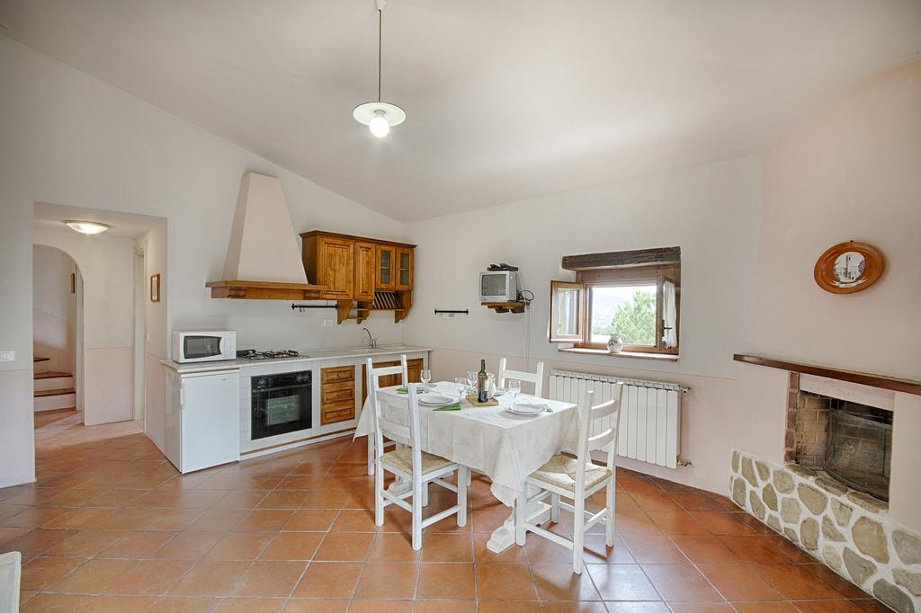 Borgo Romena Otel Pratovecchio Oda fotoğraf